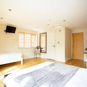 Hillcroft Lodge